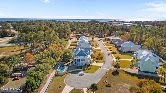 106 Key West Lane, Newport, NC 28570