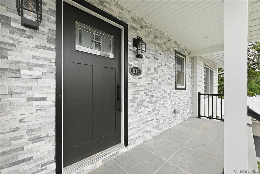 616 Harless Place, West Hempstead, NY 11552 — photo 2