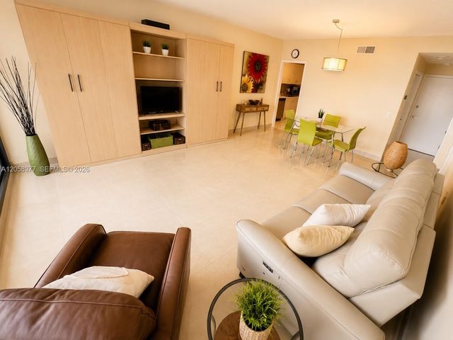 3505 S Ocean Dr 911, Hollywood, FL 33019