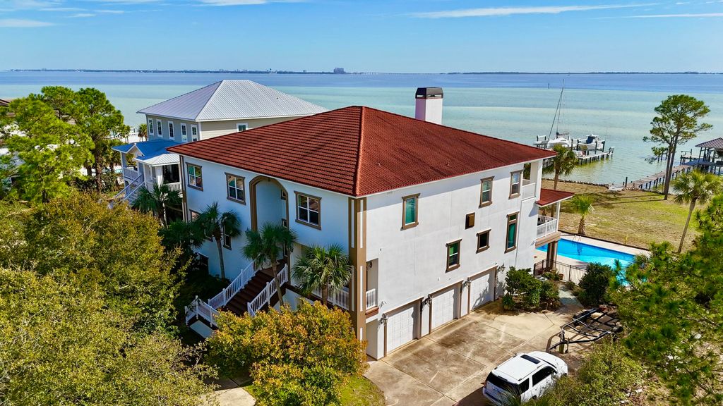 759 Blvd Of The Champions, Shalimar, FL 32579