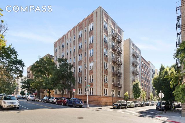 680 W 204th St Apt 4F, New York City, NY 10034