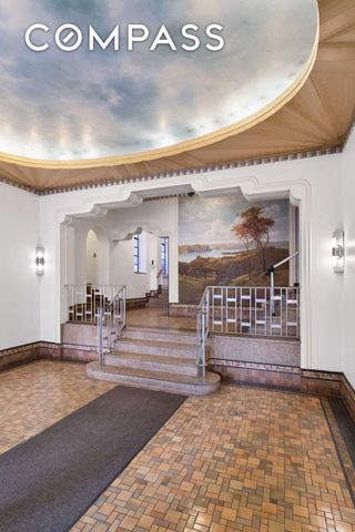680 W 204th St Apt 4F, New York City, NY 10034