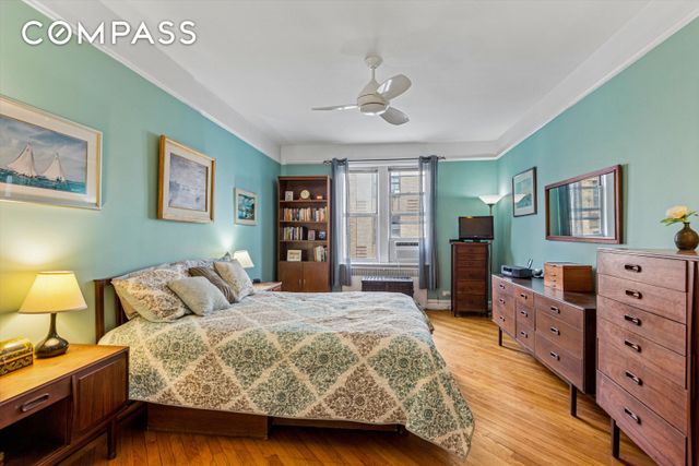 680 W 204th St Apt 4F, New York City, NY 10034