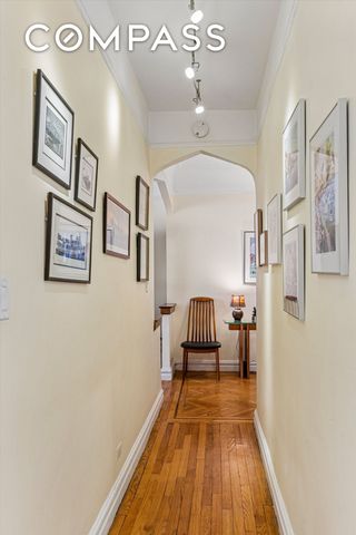 680 W 204th St Apt 4F, New York City, NY 10034
