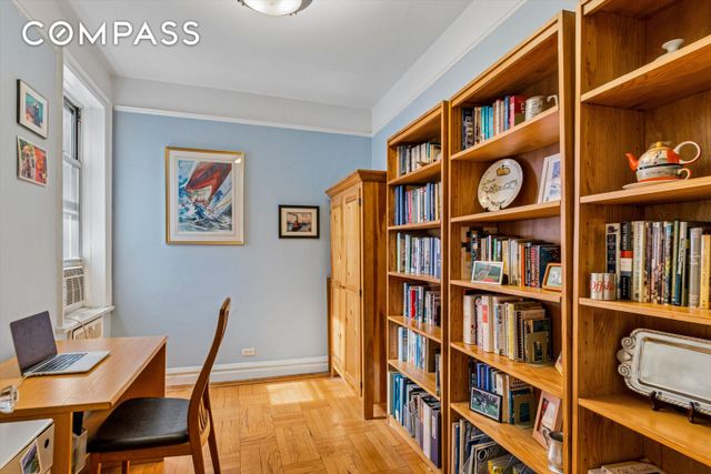 680 W 204th St Apt 4F, New York City, NY 10034