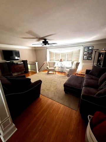 2766 ARROWHEAD DR, Langhorne, PA 19053