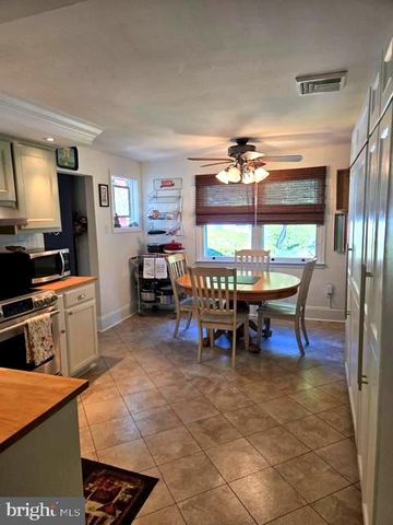 2766 ARROWHEAD DR, Langhorne, PA 19053