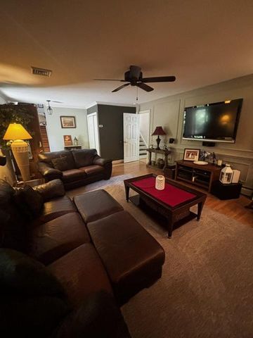 2766 ARROWHEAD DR, Langhorne, PA 19053
