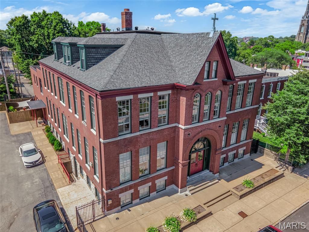 2216 Sidney Street 6, St Louis, MO 63104
