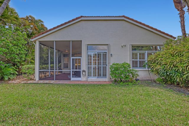 9493 Via Elegante, Wellington, FL 33411