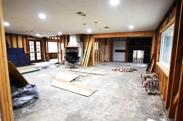 17411 Fm 2100 Road, Crosby, TX 77532