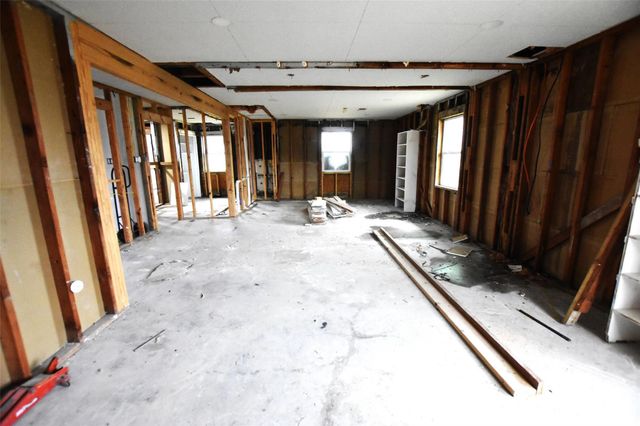 17411 Fm 2100 Road, Crosby, TX 77532