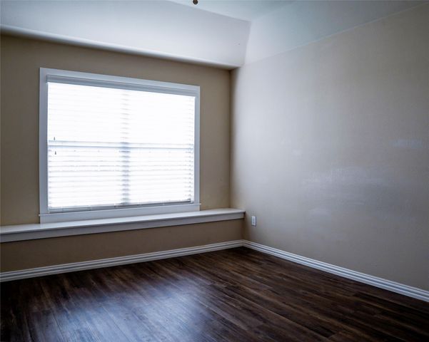 4920-4922 Villas Drive, Sanger, TX 76266