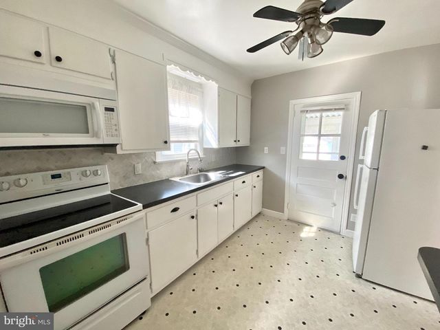 414 BECKER AVE, Wilmington, DE 19804