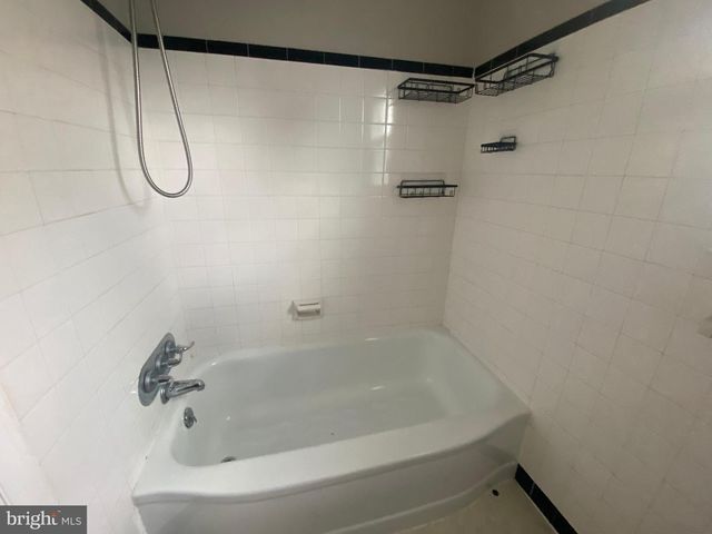 414 BECKER AVE, Wilmington, DE 19804