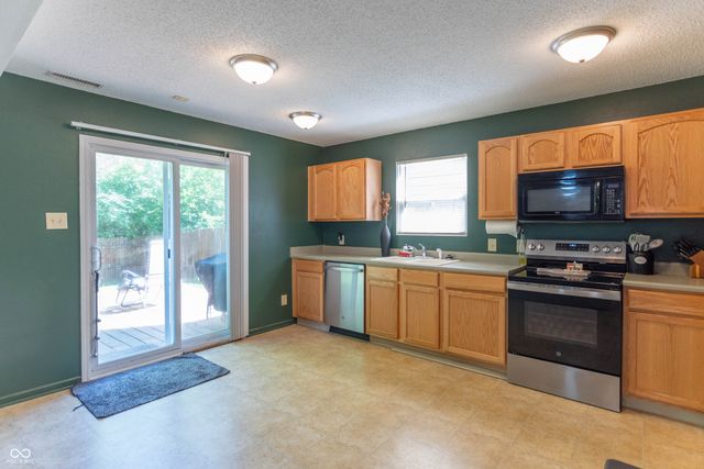 8848 Hosta Way, Camby, IN 46113