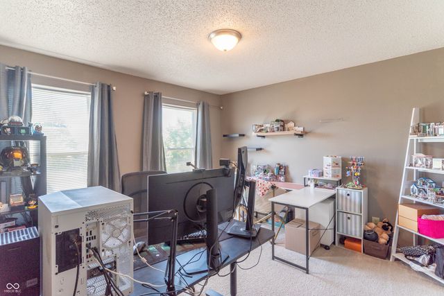 8848 Hosta Way, Camby, IN 46113
