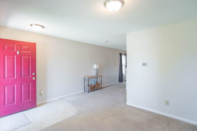 8848 Hosta Way, Camby, IN 46113