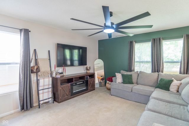 8848 Hosta Way, Camby, IN 46113