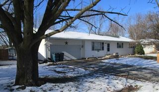 909 S ROLLINS ST, Centralia, MO 65240