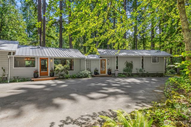 6565 NE Island Center Rd., Bainbridge Island, WA 98110