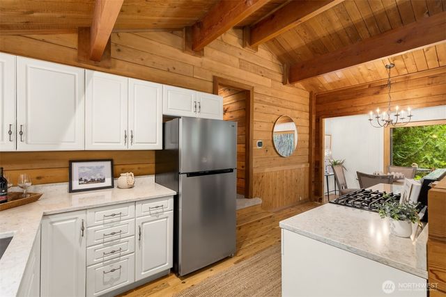 6565 NE Island Center Rd., Bainbridge Island, WA 98110