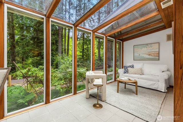 6565 NE Island Center Rd., Bainbridge Island, WA 98110