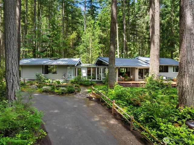6565 NE Island Center Rd., Bainbridge Island, WA 98110