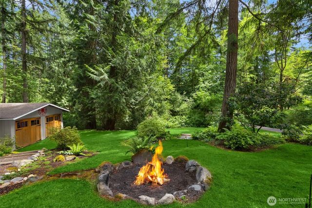 6565 NE Island Center Rd., Bainbridge Island, WA 98110