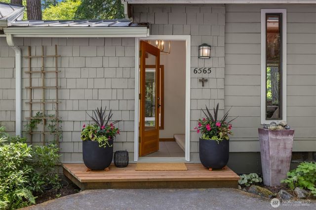 6565 NE Island Center Rd., Bainbridge Island, WA 98110
