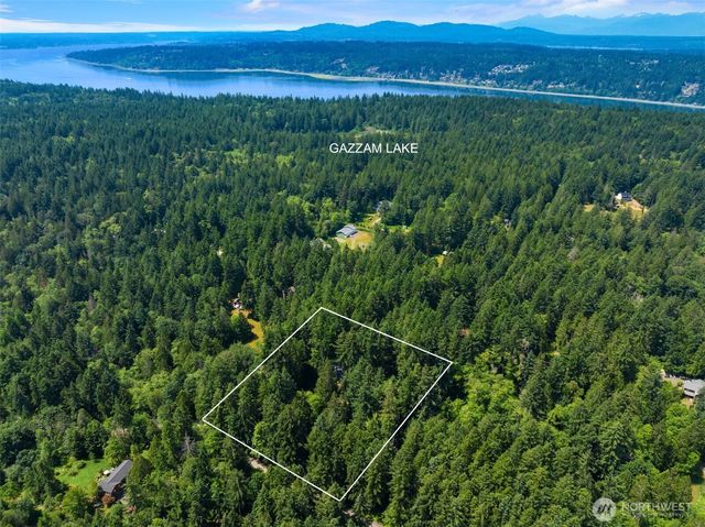 6565 NE Island Center Rd., Bainbridge Island, WA 98110