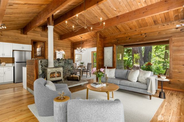6565 NE Island Center Rd., Bainbridge Island, WA 98110