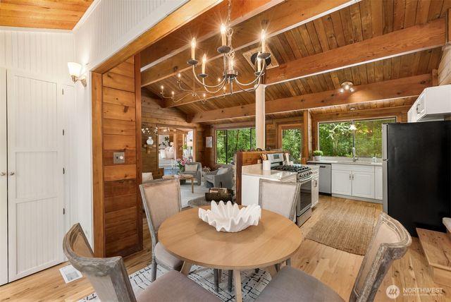 6565 NE Island Center Rd., Bainbridge Island, WA 98110