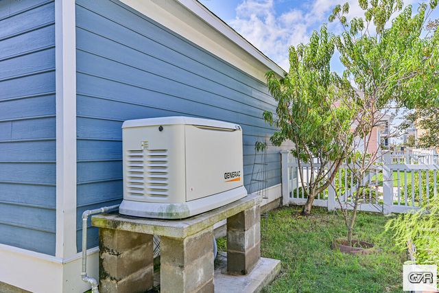 4 Curiosity Lane, Galveston, TX 77554