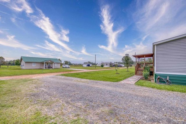 150 Ruth Estates Dr, Atmore, AL 36504