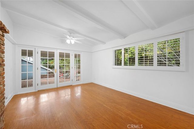 2221 Phyllis Street, La Crescenta, CA 91214