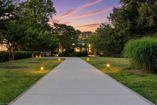 1242 N Inlynnview RD, Virginia Beach, VA 23454