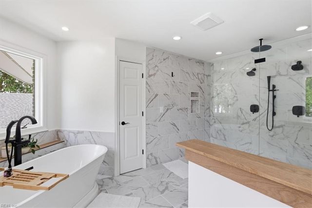 1242 N Inlynnview RD, Virginia Beach, VA 23454