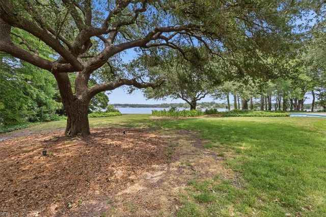 1242 N Inlynnview RD, Virginia Beach, VA 23454