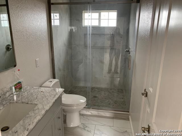 774 CR 6843, Lytle, TX 78052