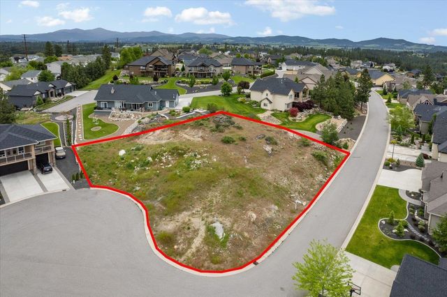 8321 E Black Oak Ln, Spokane, WA 99217