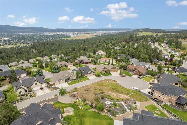 8321 E Black Oak Ln, Spokane, WA 99217