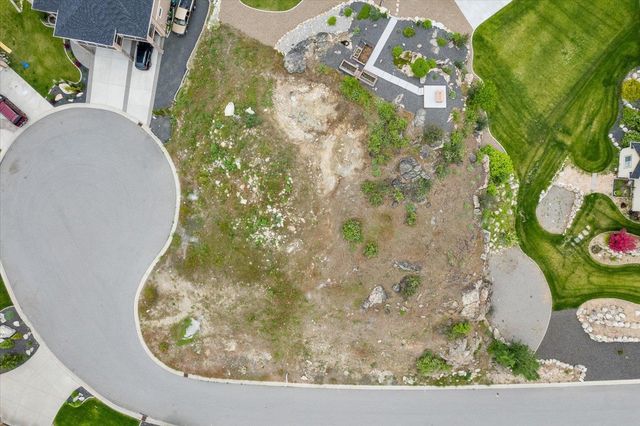 8321 E Black Oak Ln, Spokane, WA 99217