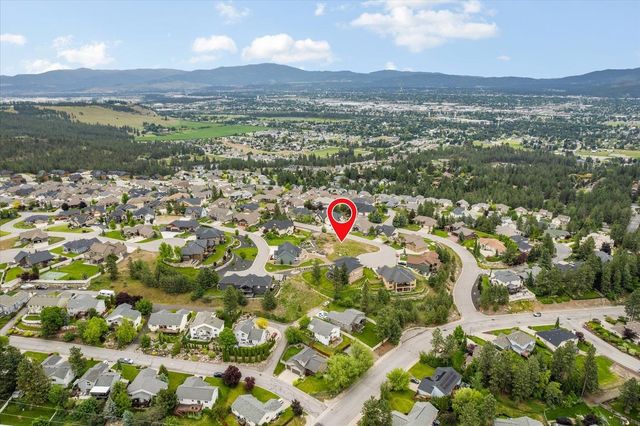 8321 E Black Oak Ln, Spokane, WA 99217