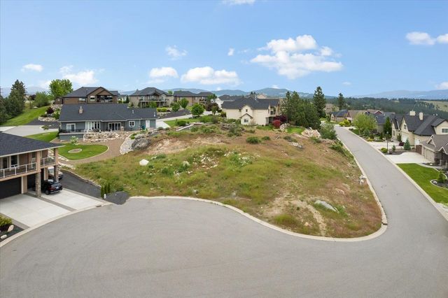 8321 E Black Oak Ln, Spokane, WA 99217