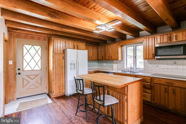 7658 GAITHER RD, Sykesville, MD 21784