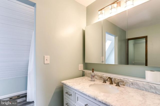 7658 GAITHER RD, Sykesville, MD 21784