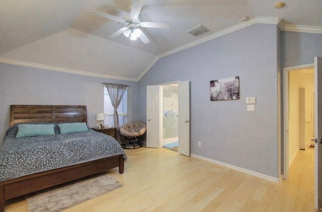 923 N Sky Drive, Houston, TX 77073