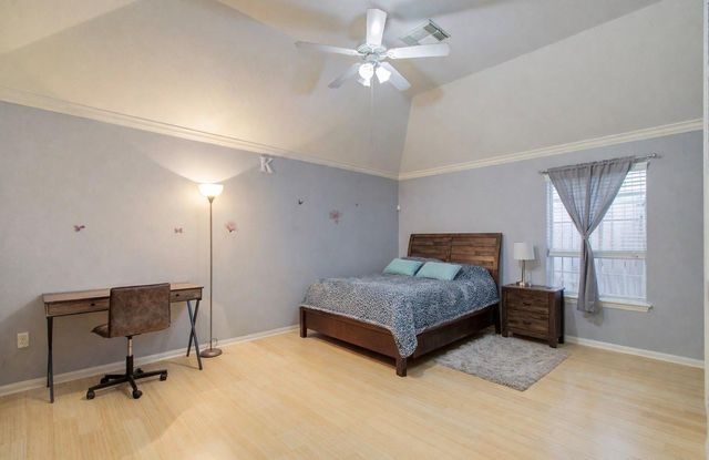 923 N Sky Drive, Houston, TX 77073