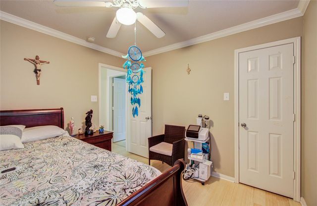 923 N Sky Drive, Houston, TX 77073